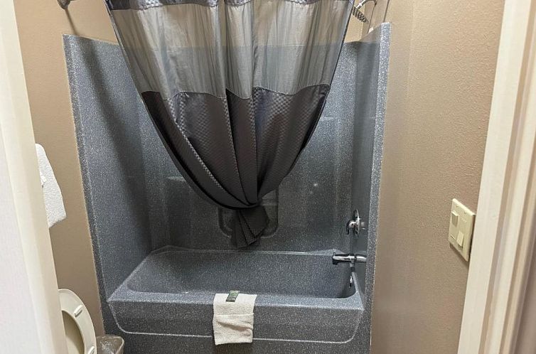 Los Fresnos Inn and Suites