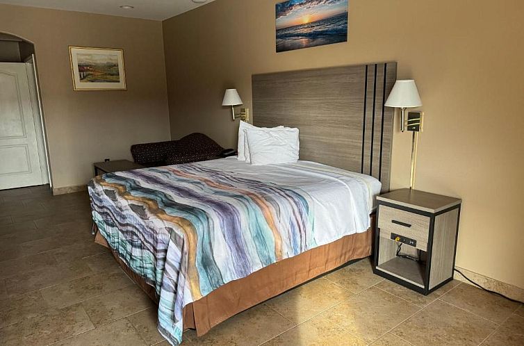 Los Fresnos Inn and Suites