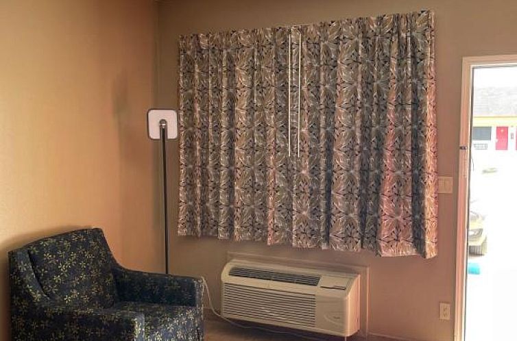 Los Fresnos Inn and Suites