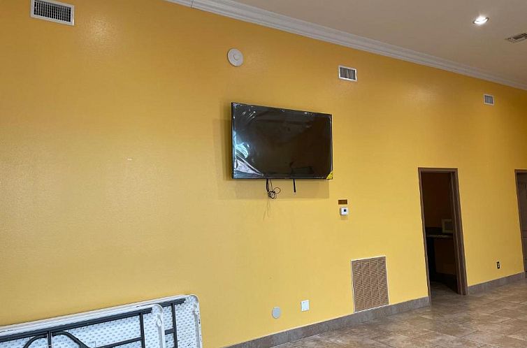 Los Fresnos Inn and Suites