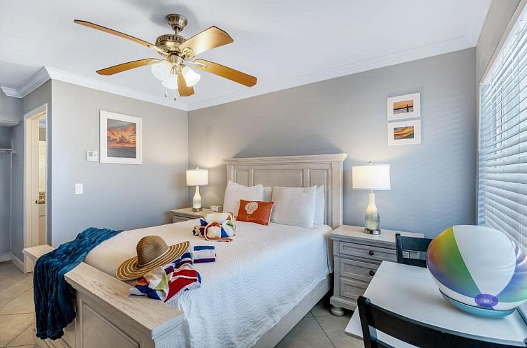 Tropical Beach Resorts - Sarasota