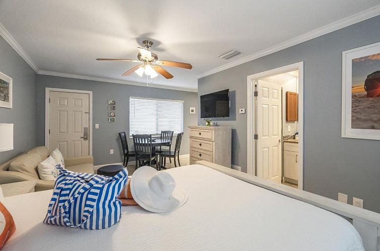 Tropical Beach Resorts - Sarasota