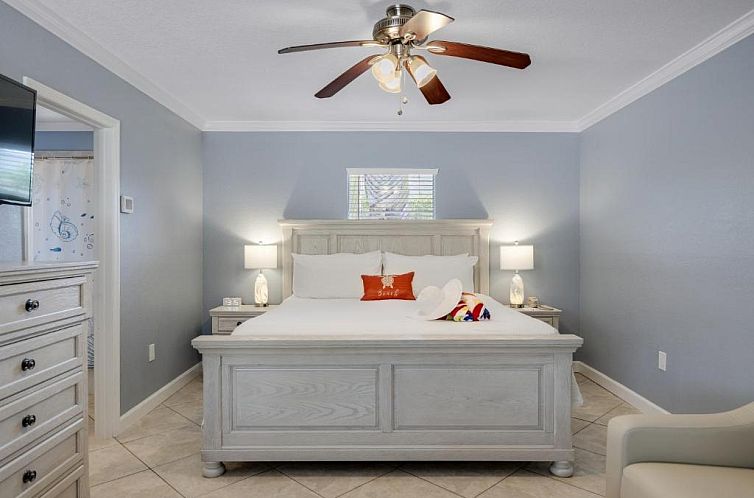 Tropical Beach Resorts - Sarasota