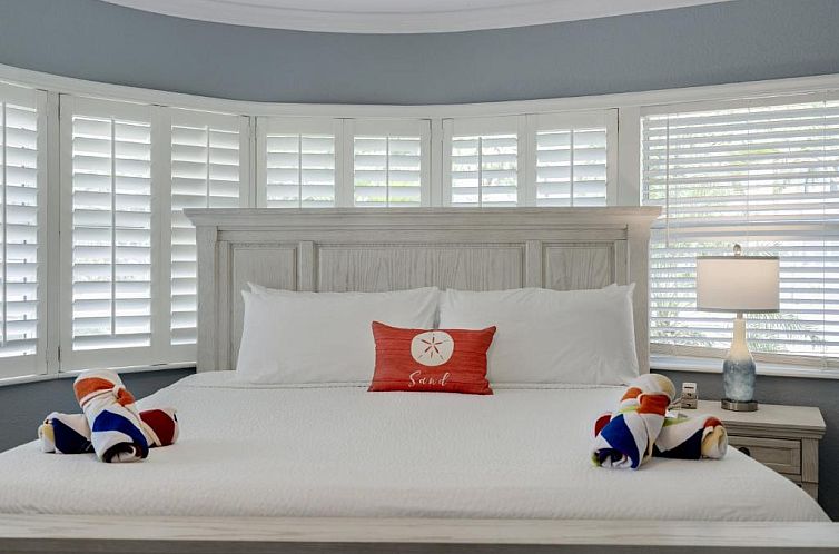 Tropical Beach Resorts - Sarasota