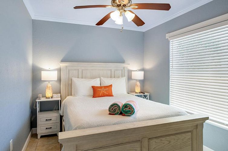 Tropical Beach Resorts - Sarasota