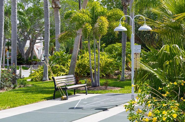 Tropical Beach Resorts - Sarasota