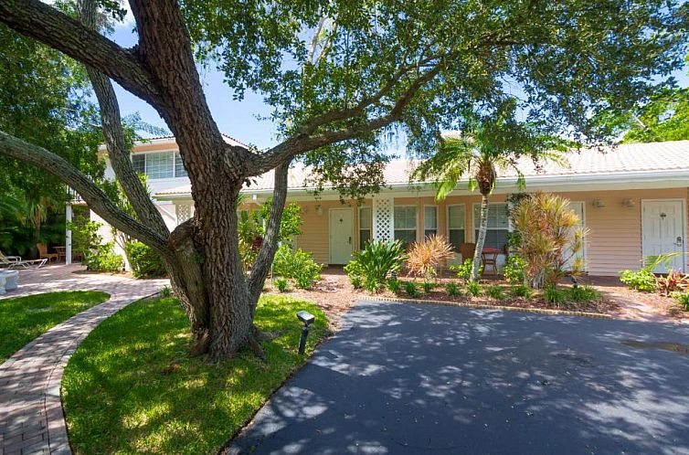 Tropical Beach Resorts - Sarasota