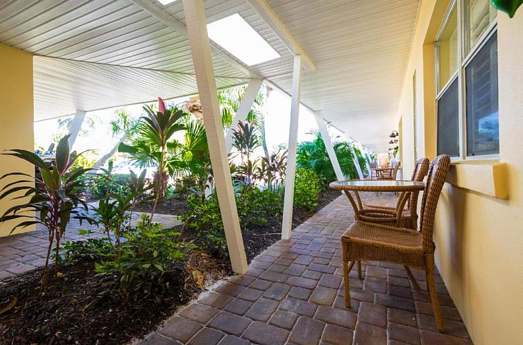 Tropical Beach Resorts - Sarasota