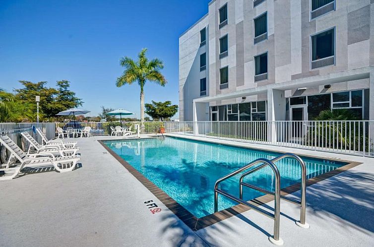 Hampton Inn & Suites Sarasota / Bradenton - Airport