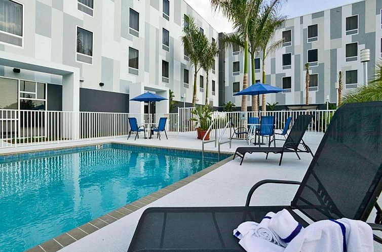 Hampton Inn & Suites Sarasota / Bradenton - Airport
