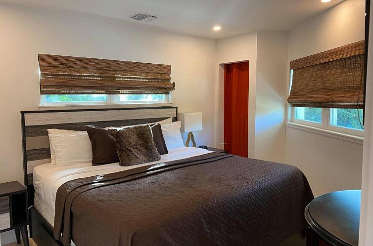 Captiva Beach Resort (open private beach access)