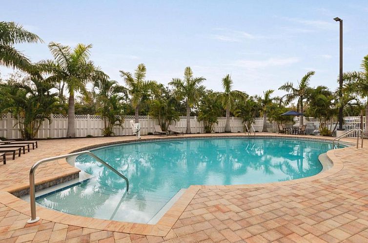 Best Western Plus Siesta Key Gateway