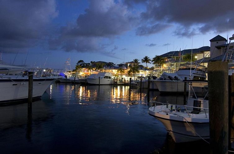 Pirate's Cove Resort and Marina - Stuart