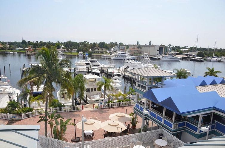 Pirate's Cove Resort and Marina - Stuart
