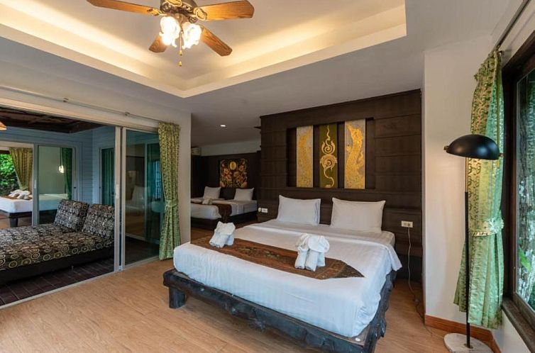 Rock and Tree House Resort