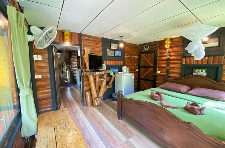 Khaosok Treehouse Resort