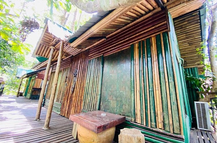 Khaosok Treehouse Resort