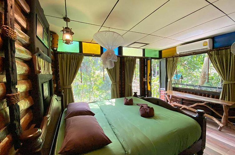 Khaosok Treehouse Resort