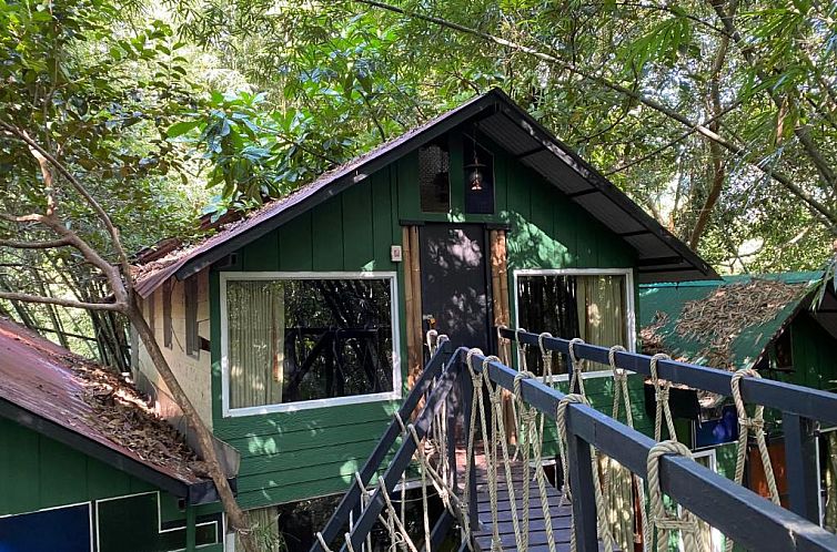Khaosok Treehouse Resort
