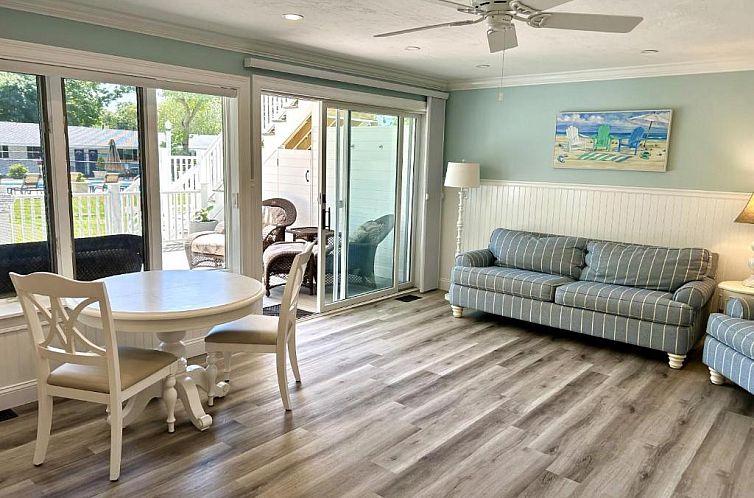 Falmouth Heights Motor Lodge