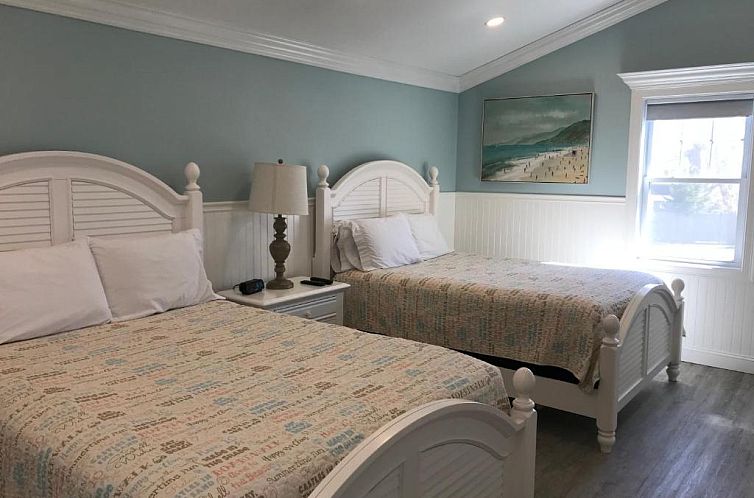 Falmouth Heights Motor Lodge