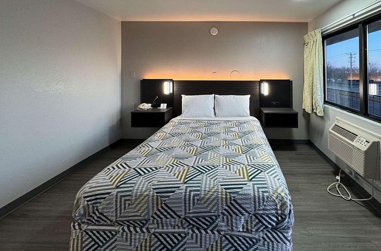 Motel 6-Janesville, WI