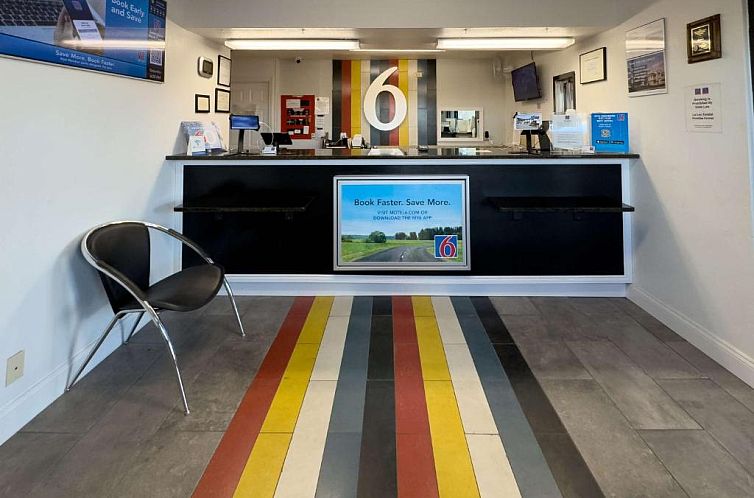 Motel 6-Janesville, WI