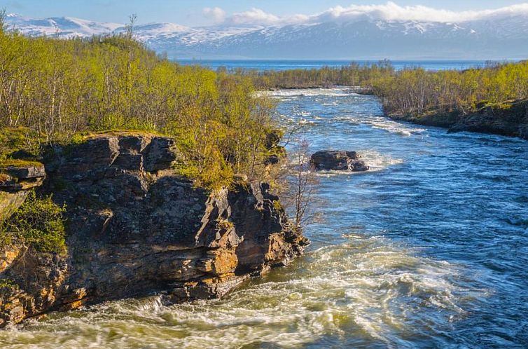 Abisko Guesthouse & Activities