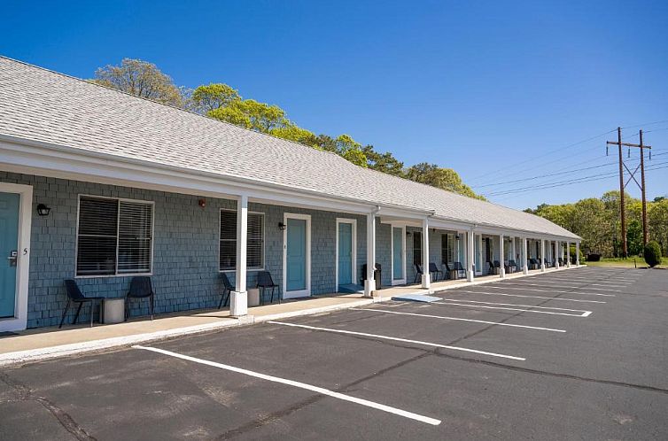 Town Crier Motel