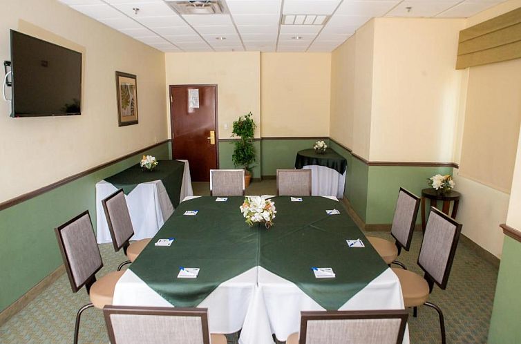 Holiday Inn Express Hotel & Suites Cocoa, an IHG Hotel