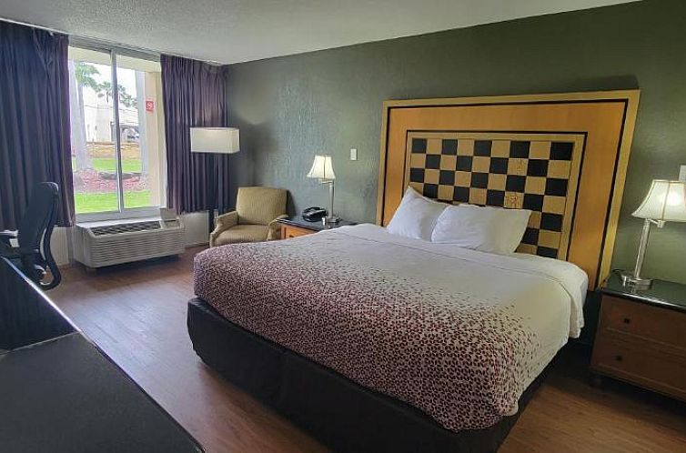Econo Lodge Port Canaveral Area