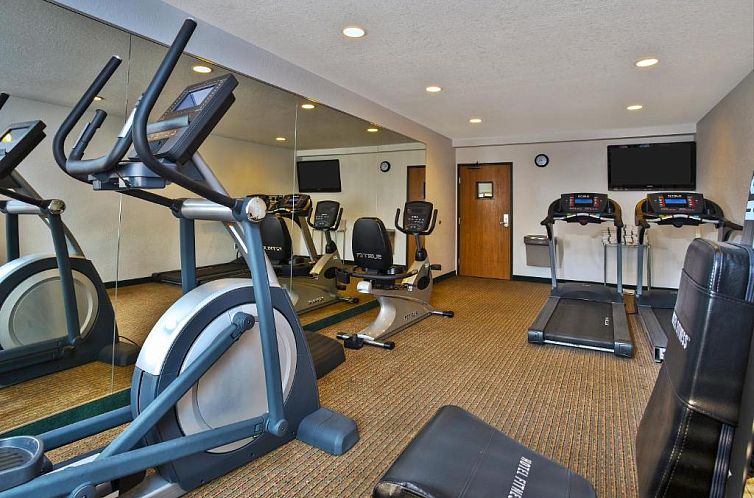 Holiday Inn Express Hotel & Suites Petoskey, an IHG Hotel