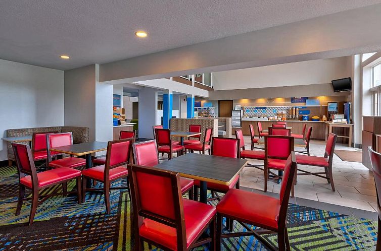 Holiday Inn Express Hotel & Suites Petoskey, an IHG Hotel