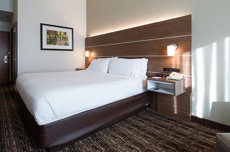 Holiday Inn Express & Suites Walterboro, an IHG Hotel