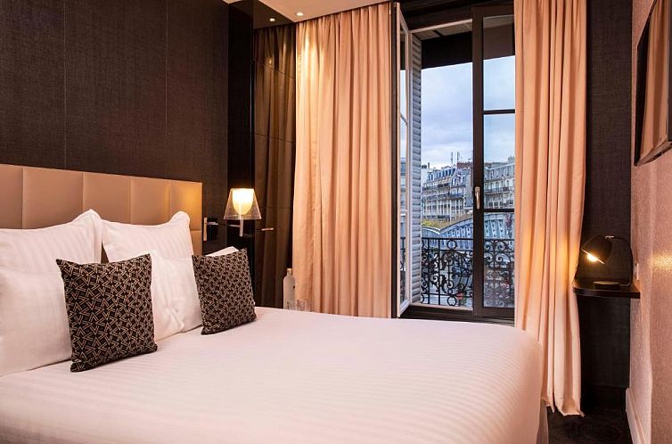 First Hotel Paris Tour Eiffel