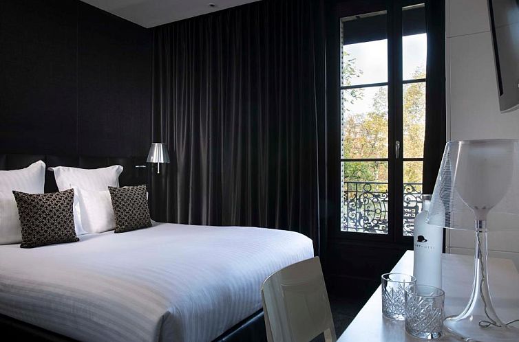 First Hotel Paris Tour Eiffel