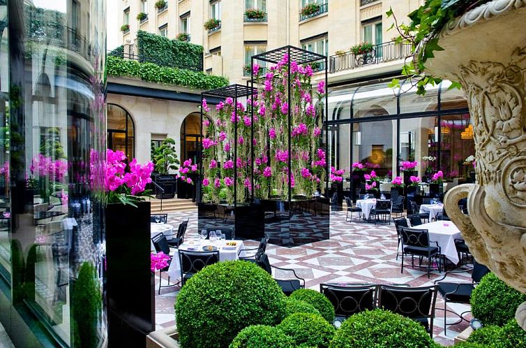 Four Seasons Hotel George V Paris