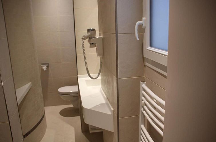 Hotel Saint Cyr Etoile