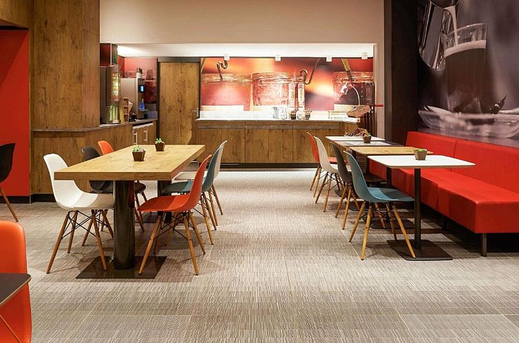 ibis Paris Canal Saint Martin