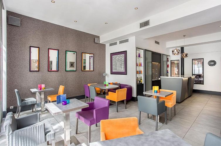 Porte de Versailles Hotel