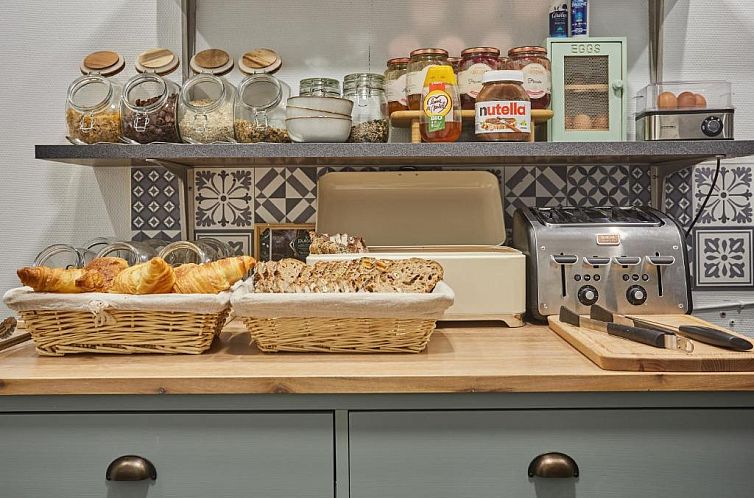 Hipotel Paris buttes chaumont Belleville