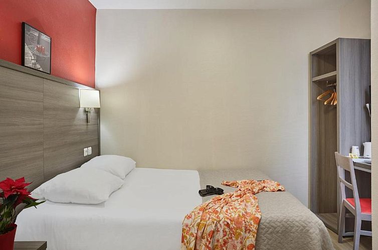 Hipotel Paris buttes chaumont Belleville