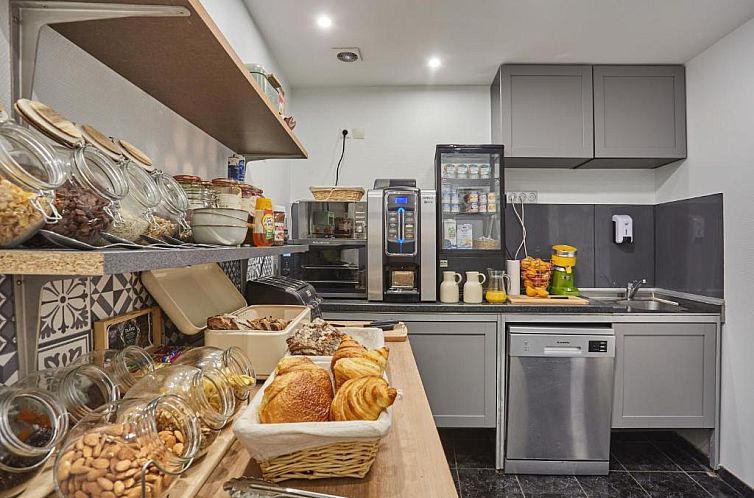 Hipotel Paris buttes chaumont Belleville