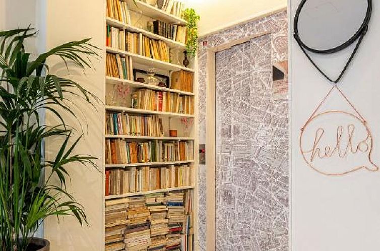 Hotel Ariane Montparnasse by Patrick Hayat