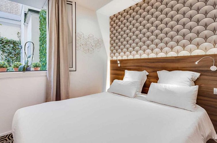 Guest house 93053658 - Apartment Paris - Carladez Cambronne