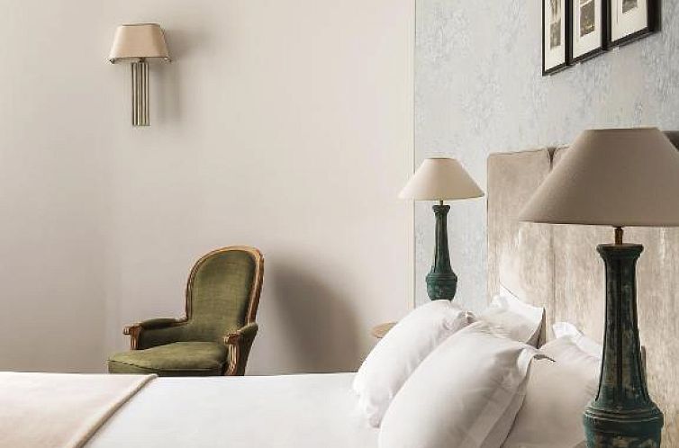 Guest house 9305399 - Apartment Paris - Newhotel Roblin