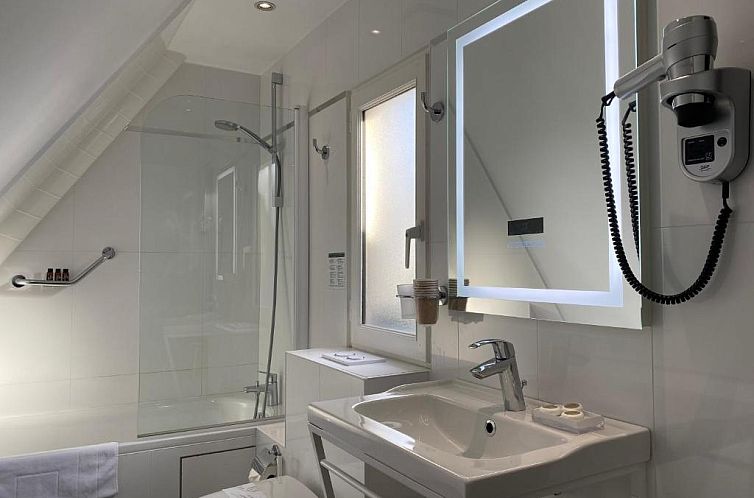 Austin's Saint Lazare Hotel