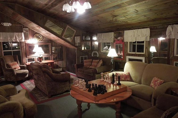 Wildcat Inn and Tavern