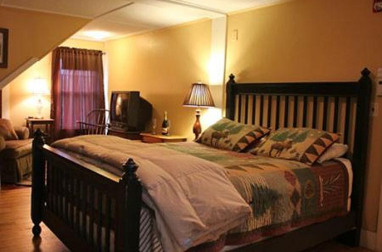 Wildcat Inn and Tavern