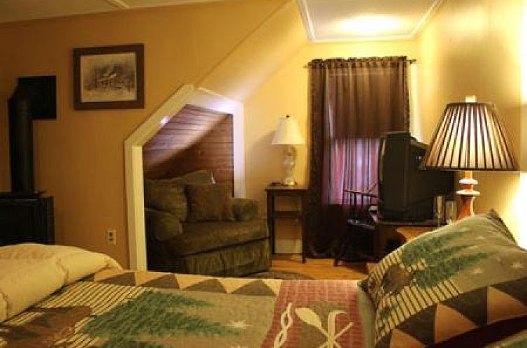 Wildcat Inn and Tavern